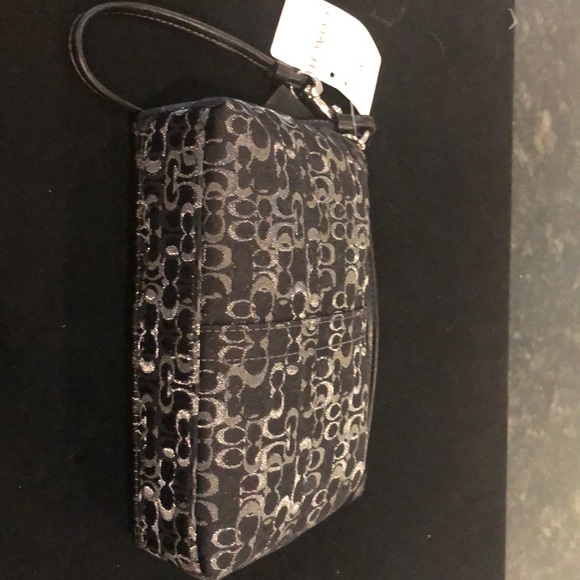 Brand new coach wristlet with tags - Picture 8 of 8